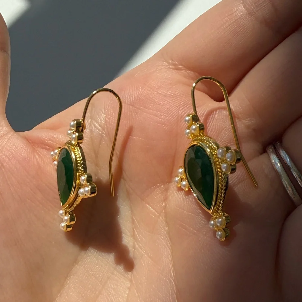 Retro Green Teardrop Earrings with Pearl Cluster Accents - Picture 7 of 8